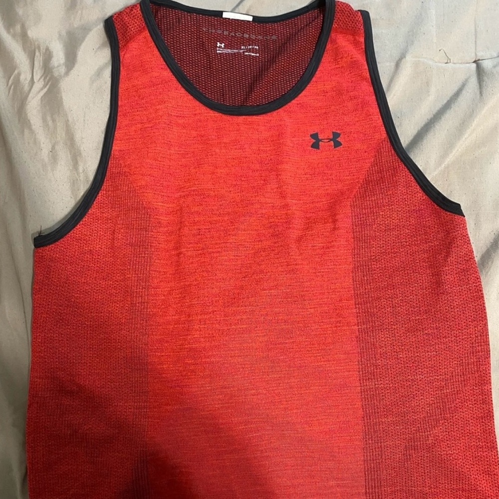 Men's Under Armour Threadborne Tank
Top. Red. XL. Good condition.